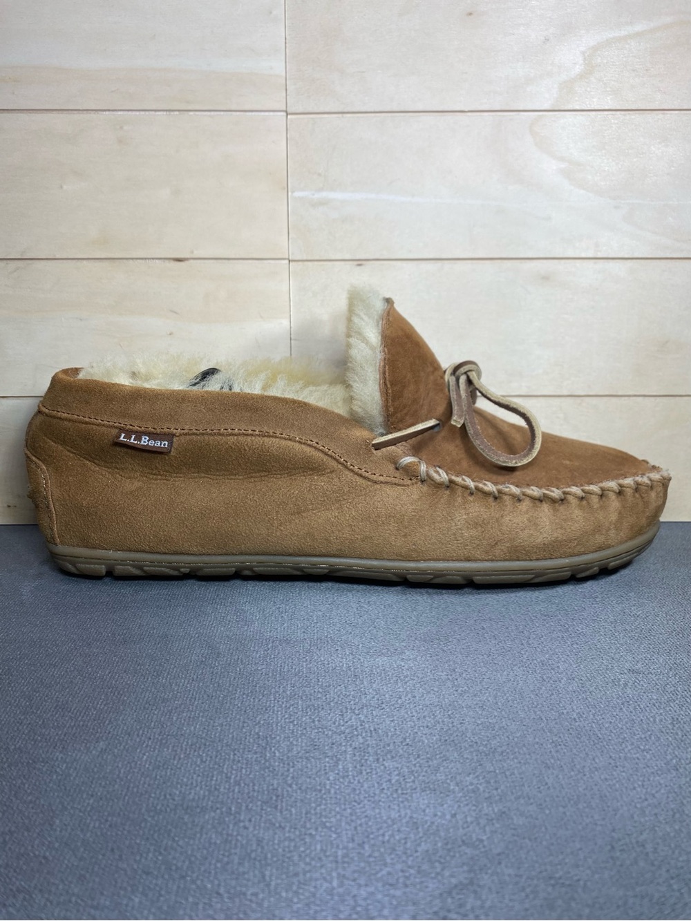 LL Bean Wicked Good Moc Men's Size 9 Shoes Fur Lined Brown Leather Slippers